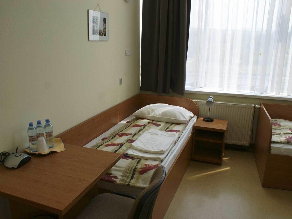 Hotel Bit Bielsko-Biala Quarto foto
